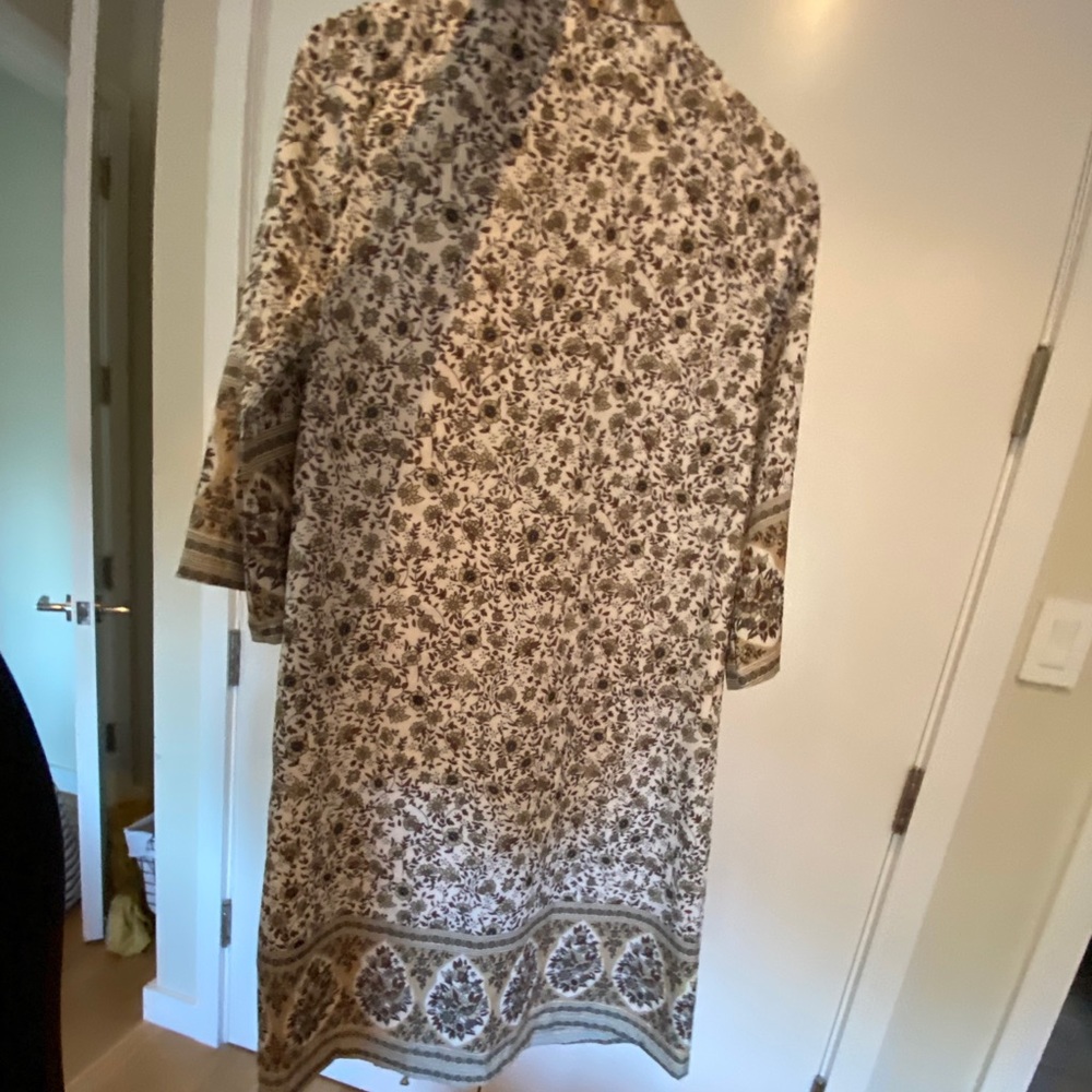 Dress - Picture 3 of 4